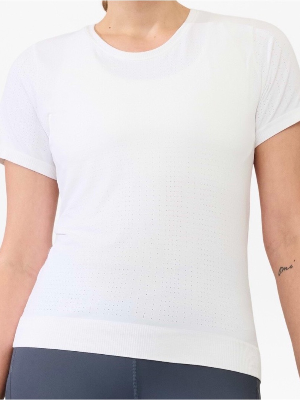 NWT Athleta In Motion Seamless Tee